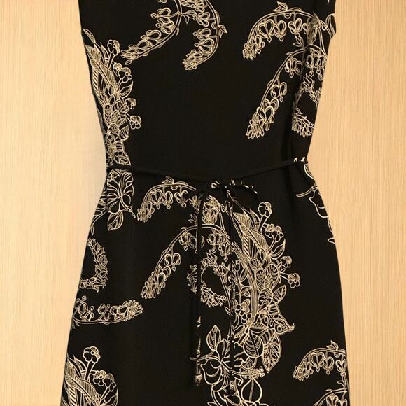 Vintage LA BELLE Sleeveless Cocktail Dress Sz Medium Midi Black Gold Lace V Neck - Picture 5 of 7